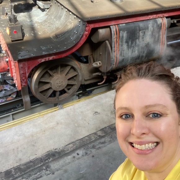 Meet your Posher, JoAnna - Picture 3 of 4